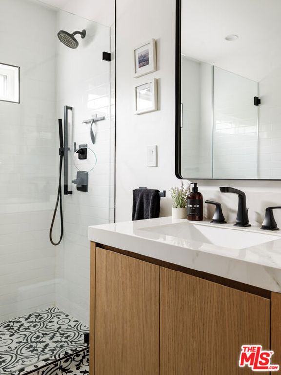 Image 28 of property listing at 5007 Auckland Avenue, North Hollywood, CA 91601
