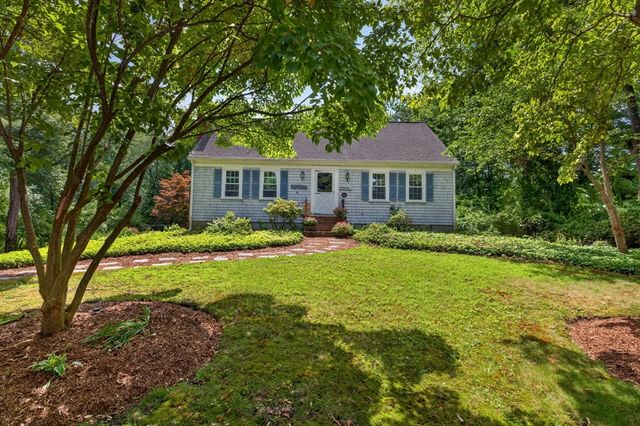 24 Railroad Ave, Taunton, MA 02780