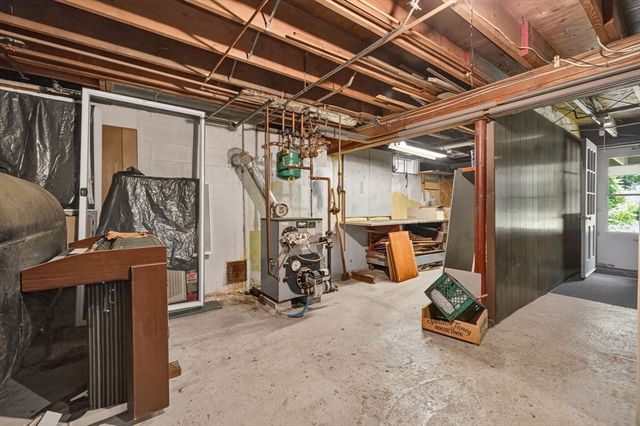 24 Railroad Ave, Taunton, MA 02780