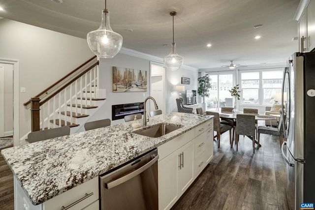 2024 DUNWOOD DR, Crozet, VA 22932