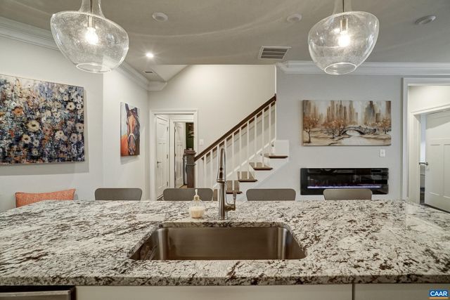 2024 DUNWOOD DR, Crozet, VA 22932