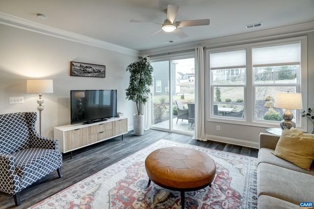 2024 DUNWOOD DR, Crozet, VA 22932