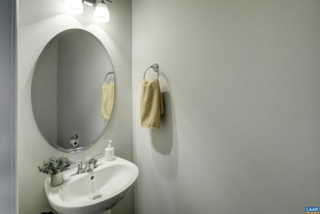 2024 DUNWOOD DR, Crozet, VA 22932