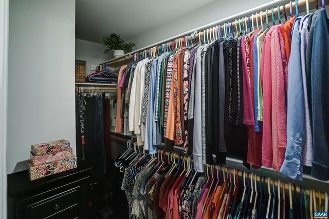 2024 DUNWOOD DR, Crozet, VA 22932