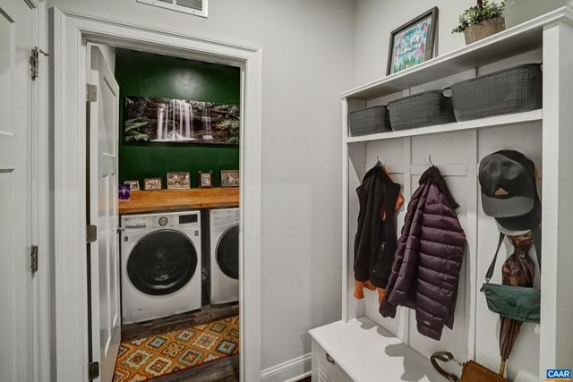 2024 DUNWOOD DR, Crozet, VA 22932