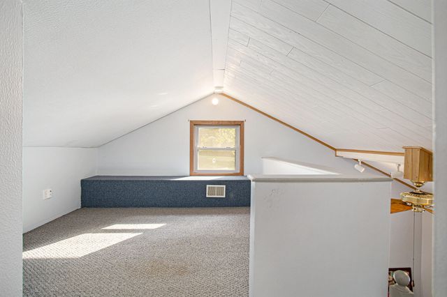 457 S Burr Oak Road, Colon Vllg, MI 49040