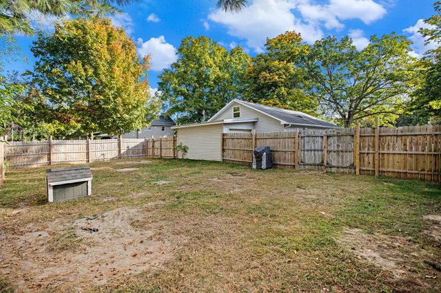 457 S Burr Oak Road, Colon Vllg, MI 49040