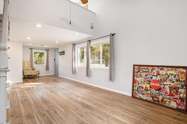 457 S Burr Oak Road, Colon Vllg, MI 49040