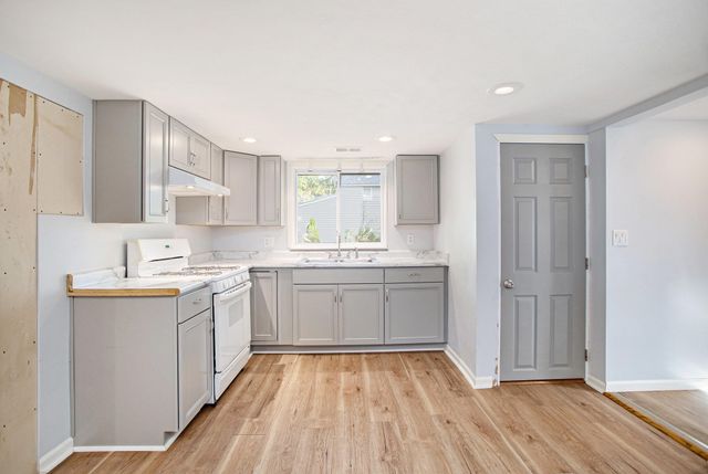 457 S Burr Oak Road, Colon Vllg, MI 49040