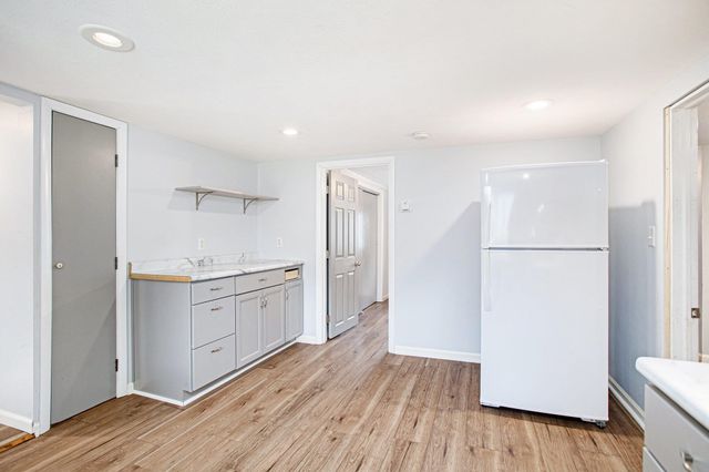 457 S Burr Oak Road, Colon Vllg, MI 49040