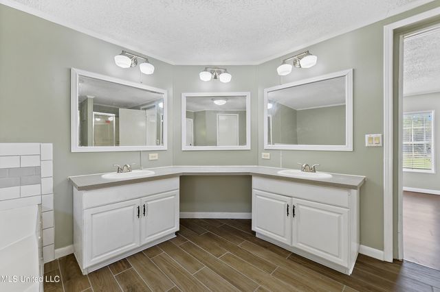 15439 Old Highway 15, D'iberville, MS 39540