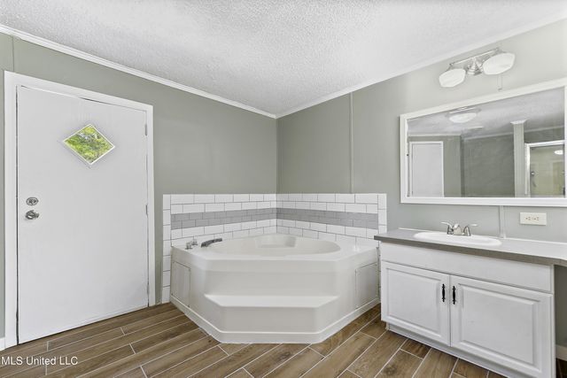 15439 Old Highway 15, D'iberville, MS 39540