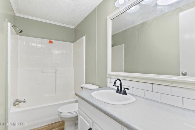 15439 Old Highway 15, D'iberville, MS 39540