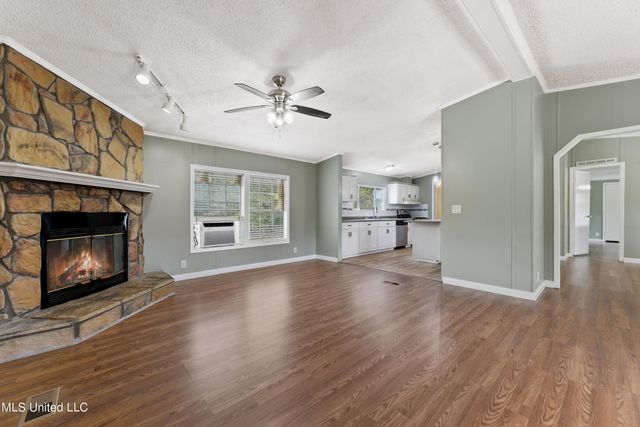15439 Old Highway 15, D'iberville, MS 39540