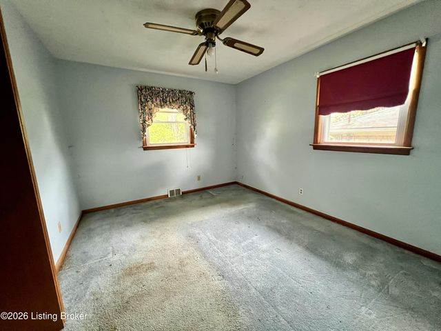 7405 Beahl Blvd, Louisville, KY 40258