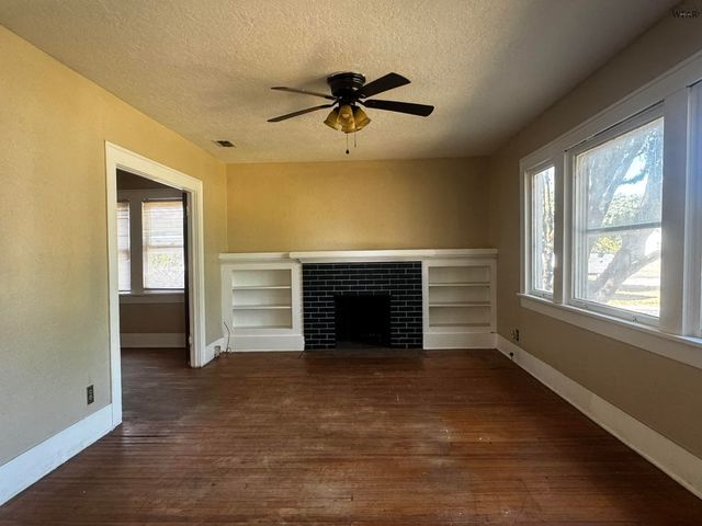 2123 AVENUE G, Wichita Falls, TX 76309