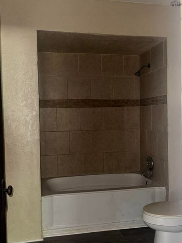 2123 AVENUE G, Wichita Falls, TX 76309