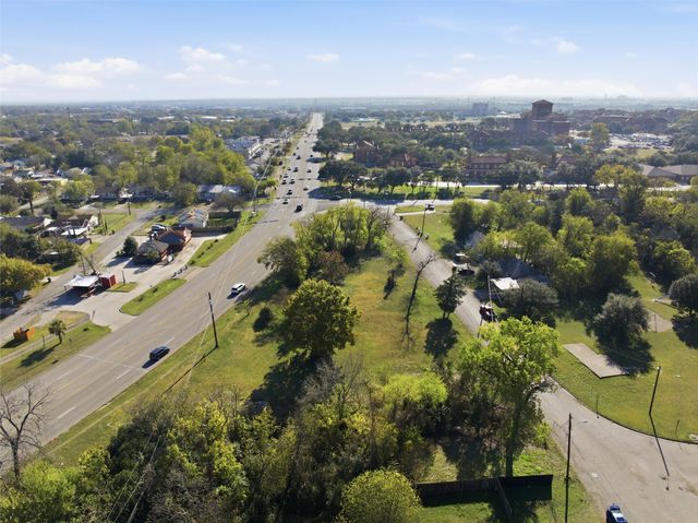 105, 107, 109, 111 Victory Drive, Waco, TX 76711