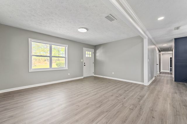 553 Iris Road, Dothan, AL 36301