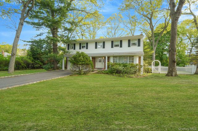 5 Old Landers Court, Smithtown, NY 11787