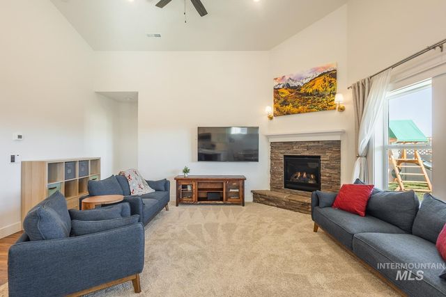 3094 N Greengate Way, Star, ID 83669