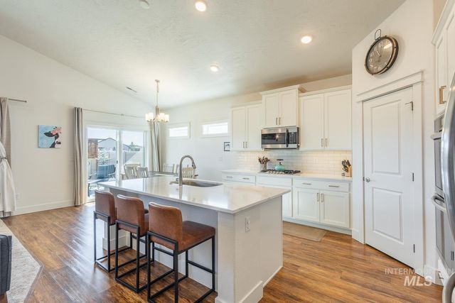 3094 N Greengate Way, Star, ID 83669