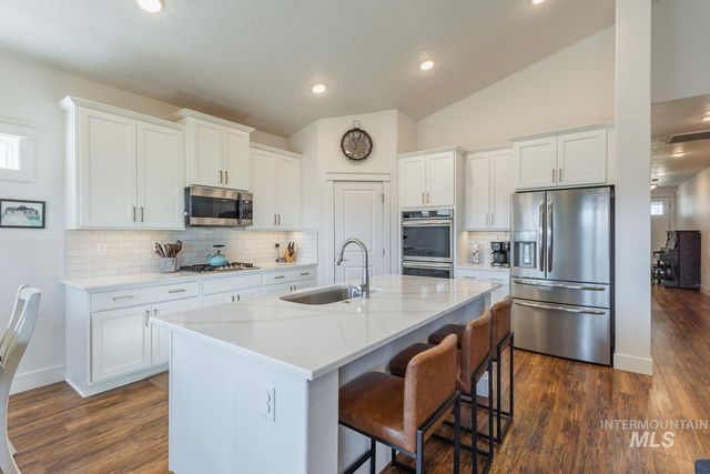 3094 N Greengate Way, Star, ID 83669