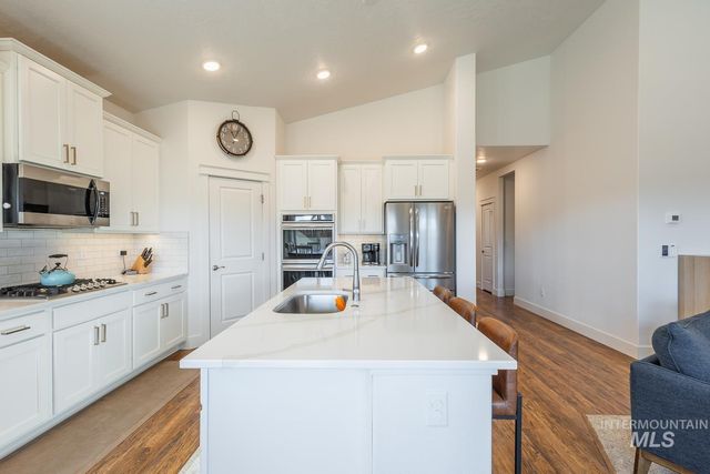 3094 N Greengate Way, Star, ID 83669