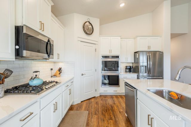 3094 N Greengate Way, Star, ID 83669