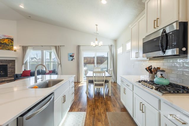 3094 N Greengate Way, Star, ID 83669