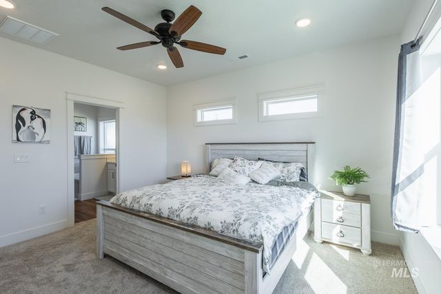 3094 N Greengate Way, Star, ID 83669