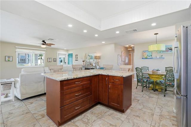 170 Redfish RD, Fort Myers Beach, FL 33931