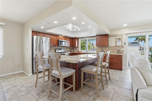 170 Redfish RD, Fort Myers Beach, FL 33931