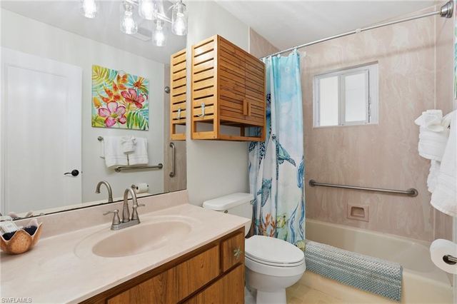 170 Redfish RD, Fort Myers Beach, FL 33931