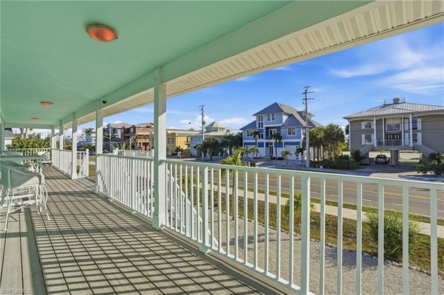 170 Redfish RD, Fort Myers Beach, FL 33931