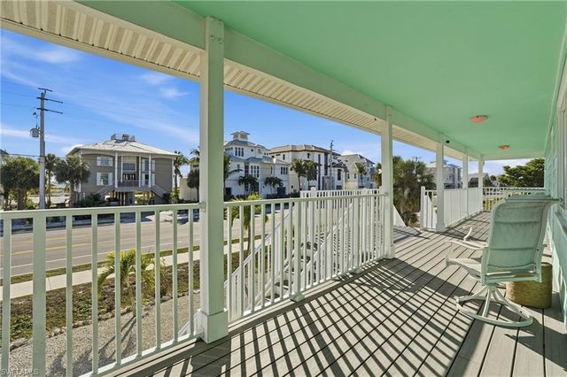 170 Redfish RD, Fort Myers Beach, FL 33931