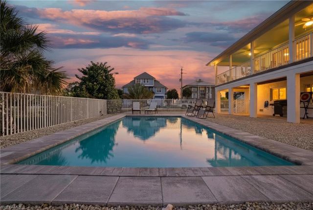 170 Redfish RD, Fort Myers Beach, FL 33931