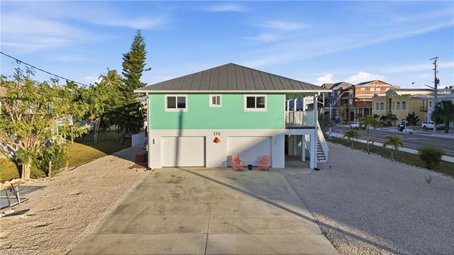 170 Redfish RD, Fort Myers Beach, FL 33931