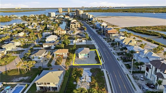 170 Redfish RD, Fort Myers Beach, FL 33931