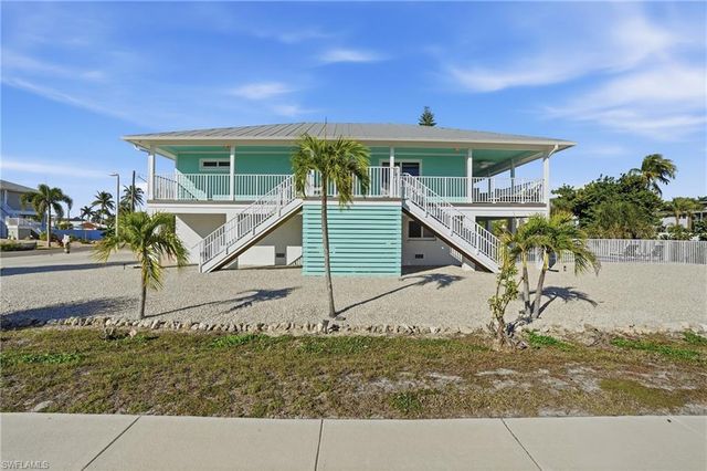 170 Redfish RD, Fort Myers Beach, FL 33931