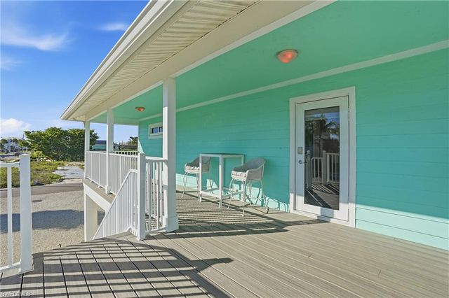 170 Redfish RD, Fort Myers Beach, FL 33931