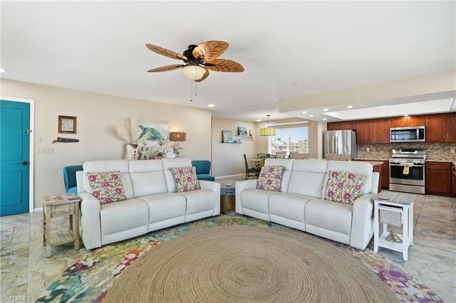 170 Redfish RD, Fort Myers Beach, FL 33931