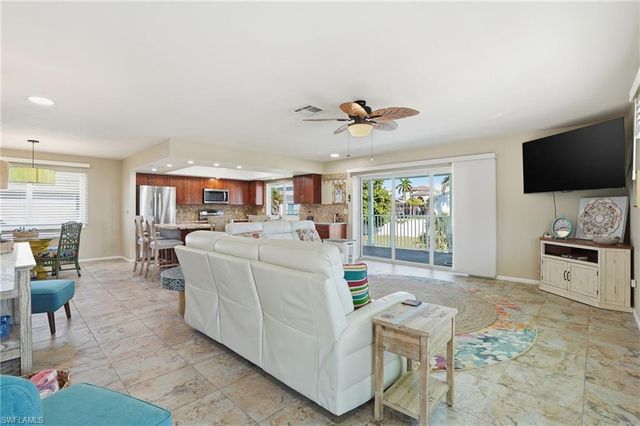 170 Redfish RD, Fort Myers Beach, FL 33931