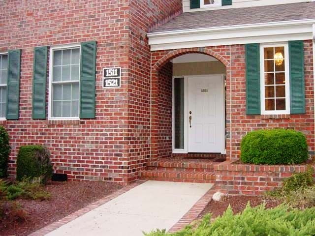 1521 Woodbrooke Drive, Southern Pines, NC 28387