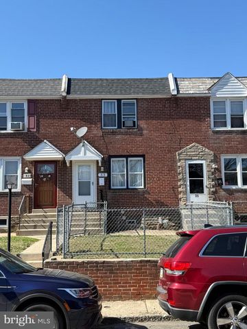 33 MERMONT CIR, Darby, PA 19023