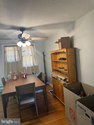 33 MERMONT CIR, Darby, PA 19023