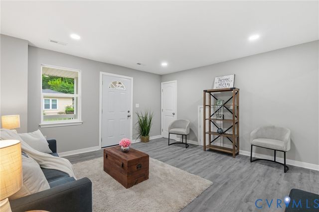 124 S Little Church St, Petersburg, VA 23803
