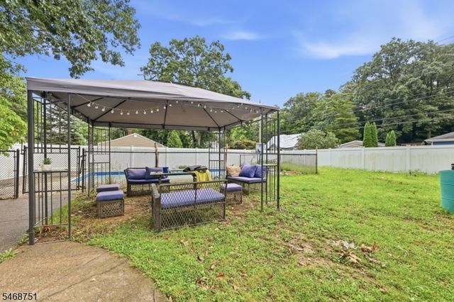 76 Page Dr, Oakland Boro, NJ 07436
