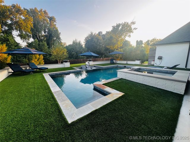 3611 N Country Club Circle, Muskogee, OK 74403