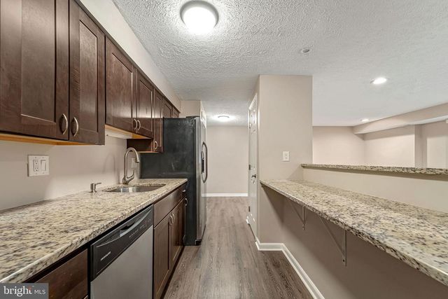 151 KENWOOD DR, Sicklerville, NJ 08081